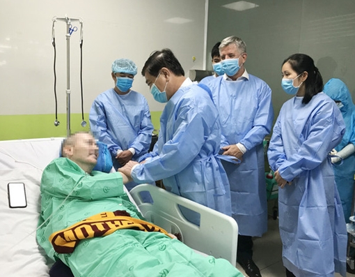 Lãnh đạo TP Hồ Chí Minh đến thăm bệnh nhân 91