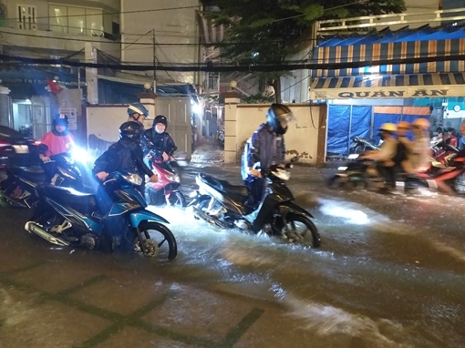 Cảnh báo đợt mưa diện rộng ở Nam Bộ