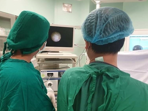 Nguy hiểm bé gái cho dị vật vào vùng kín 