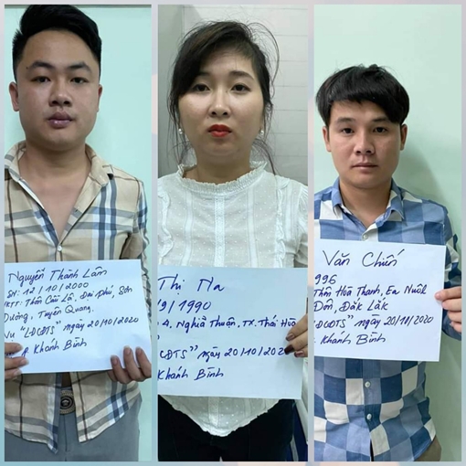 Tạm giữ nhóm đối tượng lừa đảo theo kiểu tặng quà và hoàn tiền 