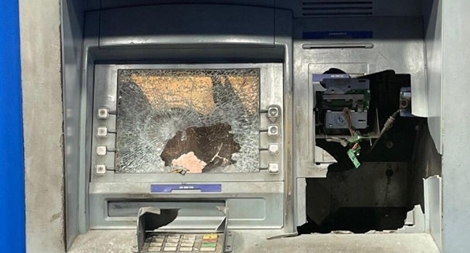 Đập phá cây ATM vì bị... trừ tiền