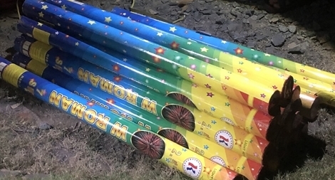 Thu giữ xe ô tô vận chuyển trên 161 kg pháo