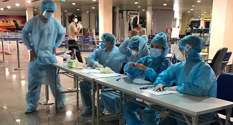 Các ca bệnh COVID-19 ở sân bay Tân Sơn Nhất diễn tiến lâm sàng nhẹ, âm tính rất nhanh