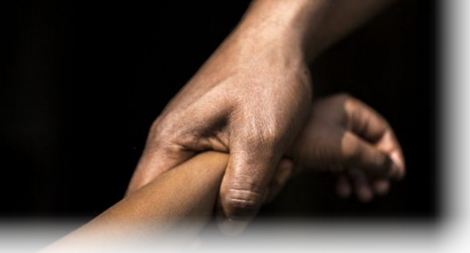 Bị tạm giữ hình sự vì “yêu” người dưới 16 tuổi