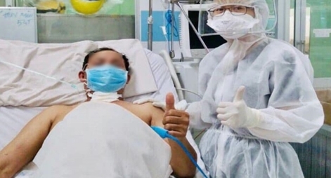 Nam bệnh nhân COVID-19 ngoạn mục thoát "cửa tử"