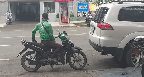 Cảnh báo xuất hiện giả thẻ có logo và dấu của công ty Grab