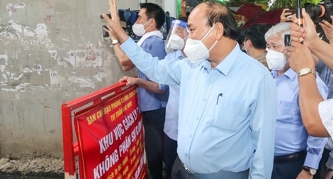 Chủ tịch nước kiểm tra công tác phòng, chống dịch tại TP Hồ Chí Minh