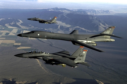 Mỹ điều B-52 áp sát Triều Tiên sau tuyên bố tiếp tục thử vũ khí hạt nhân