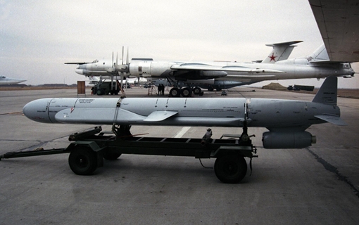 Lần đầu tiên Nga phóng tên lửa tấn công chính xác diệt khủng bố ở Syria