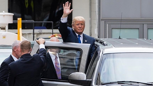 Donald Trump tuyên bố từ bỏ thương trường vì lãnh đạo đất nước quan trọng hơn