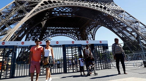 Rào thủy tinh chống bom trị giá 20 triệu euro bảo vệ tháp Eiffel