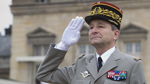 Pháp: Bộ trưởng Quốc phòng từ chức vì bất đồng với Tổng thống