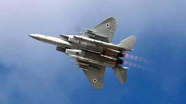 Israel tấn công một hệ thống tên lửa của Syria ở Damascus