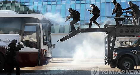 Cảnh sát Hàn Quốc được giao nhiệm vụ bảo vệ đoàn thể thao Triều Tiên 