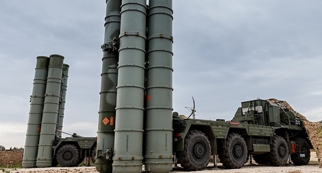 Không quân Vũ trụ Nga tiếp nhận 3 trung đoàn S-400 nhân Ngày Phòng không