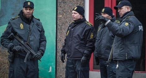 Đan Mạch bắt 2 đối tượng bán máy bay không người lái cho IS