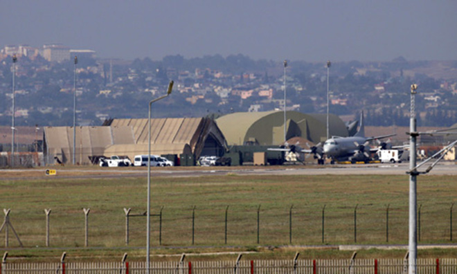 Báo động đảo chính mới, gần 1000 lính Thổ Nhĩ Kỳ bao vây căn cứ không quân