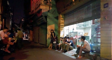 Một cô gái tự tử chết 3 ngày trong nhà nghỉ