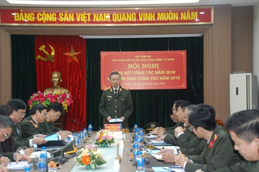 Hoàn thiện xây dựng chủ trương, chính sách về pháp luật mang tính chiến lược