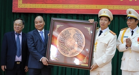 Thủ tướng Nguyễn Xuân Phúc thăm, chúc Tết Công an tỉnh Đắk Nông