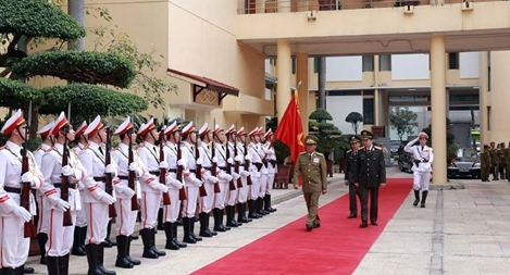 Bộ trưởng Tô Lâm tiếp Bộ trưởng Bộ An ninh Lào