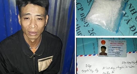 Vi phạm giao thông lại còn mang theo ma túy đá