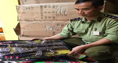 Tạm giữ 20.000 đồ chơi trẻ em ảnh hưởng tới sức khỏe, tính chất bạo lực