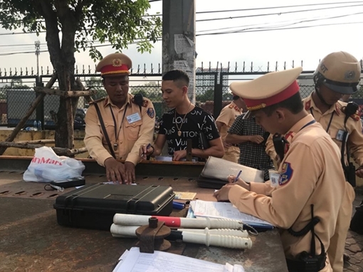  Sau một tháng tổng kiểm tra, CSGT Hà Nội phát hiện hơn 24.500 trường hợp vi phạm