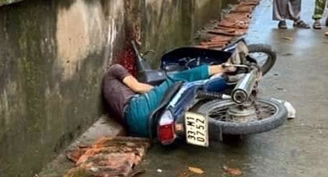 Vừa ở BV tâm thần về, nam thanh niên dùng gậy đánh tử vong một cụ ông