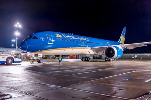 Không có chuyện máy bay Vietnam Airlines chạm đường băng 2 lần rồi lại bay lên
