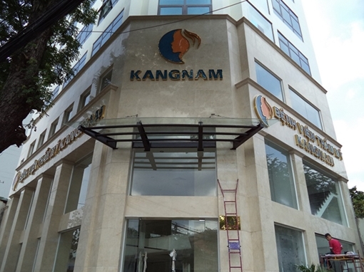 Nữ khách hàng tử vong sau khi thẩm mỹ căng da mặt 