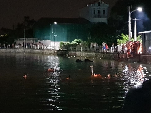 Lật thuyền đạp vịt, 2 chị em họ đuối nước tử vong thương tâm