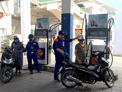 Xăng RON95-III giảm 271 đồng/lít từ 15h ngày 16-10