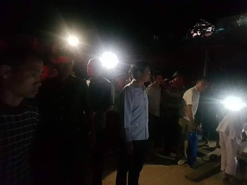 Xe chở đất đâm sập nhà dân, 2 mẹ con thiệt mạng