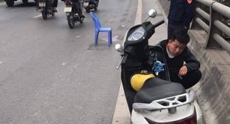 Tạm giữ hình sự lái xe bán tải tông 2 mẹ con thương vong