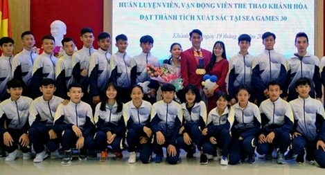 Khánh Hòa thưởng 100 triệu cho VĐV đoạt 3 Huy chương vàng SEA Games 30