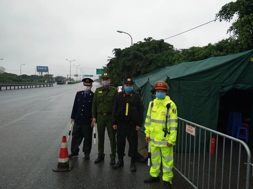 Bảo đảm hậu cần cho CBCS tại 30 chốt chống dịch của Thủ đô