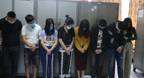 Karaoke Luxury "vờ" đóng cửa, tổ chức bay lắc bên trong