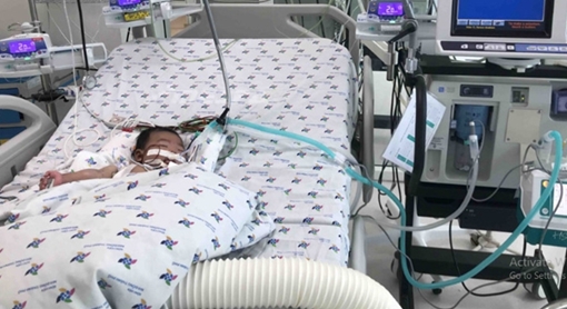 Cứu sống bệnh nhi 2 tháng tuổi bị tràn mủ màng tim 