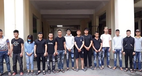 Khởi tố 14 thanh niên chạy xe máy náo loạn tại Đông Anh