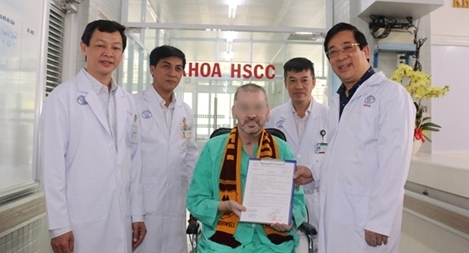 Bệnh nhân 91 chính thức xuất viện, trở về Anh