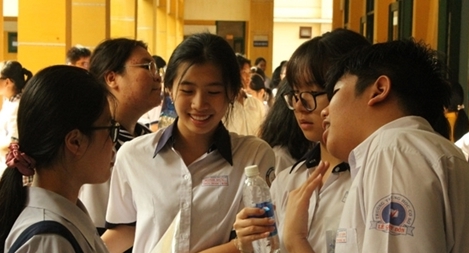 Đề thi môn Tiếng Anh vào 10 năm nay "dễ thở" hơn so với năm 2019