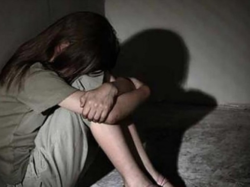 Bắt giữ kẻ giở trò dâm ô với nữ sinh dưới 16 tuổi