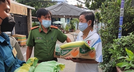 60.000 lao động tự do và bán vé số dạo tại TP Hồ Chí Minh đã được hỗ trợ
