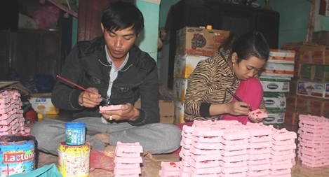 Độc đáo nghề đúc tượng ông Công, ông Táo dịp cuối năm