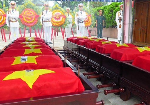 Tổ chức lễ an táng hài cốt quân tình nguyện Việt Nam hy sinh tại Lào và Campuchia