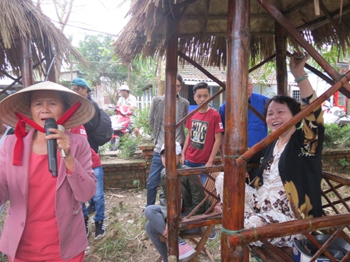 Vui nhộn với hội bài chòi ngày Tết