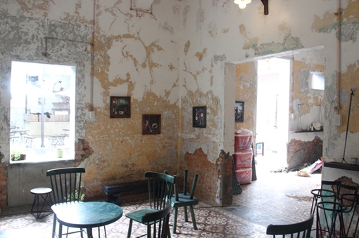 Cận cảnh nhà công sản biệt thự Pháp ở Cố đô Huế bị xâm hại 