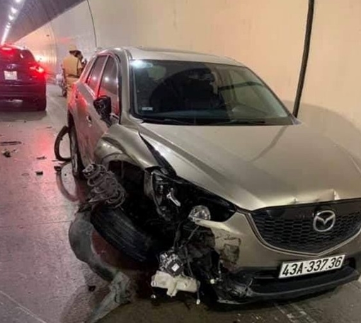 Thanh niên nghi ngáo đá lái ôtô tông hàng loạt xe trong hầm Hải Vân