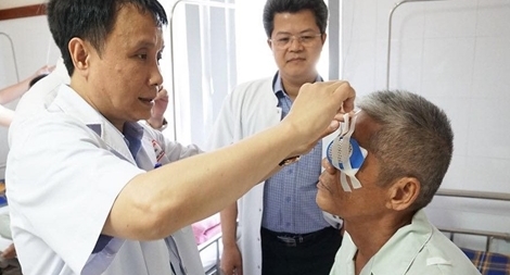 Cựu binh qua đời hiến tặng giác mạc mang lại ánh sáng cho người mù lòa